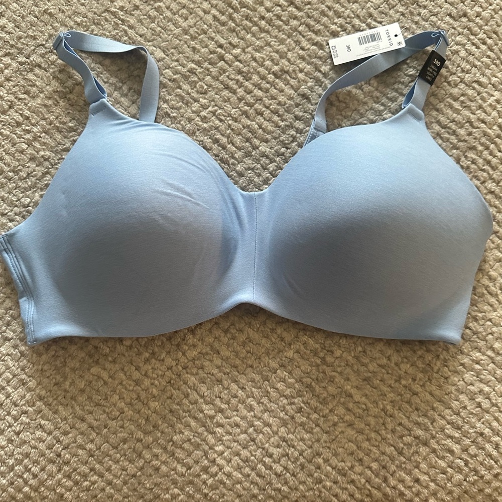 38D Torrid Dream wireless bra lightly lined NWT